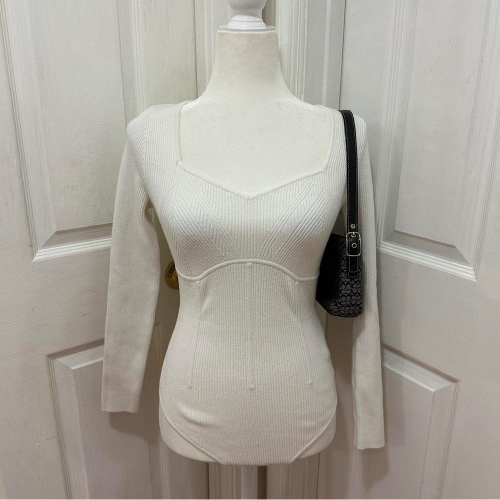 White Abercrombie Lined Bust
Bodysuit
